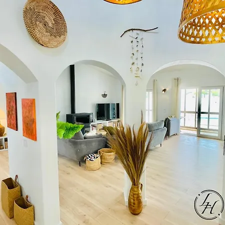 Villa Harmony - Stylish - Pool & Terrace Portimao